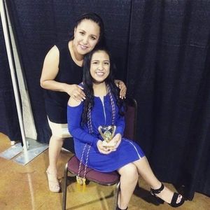 Meet your Posher, Lorena